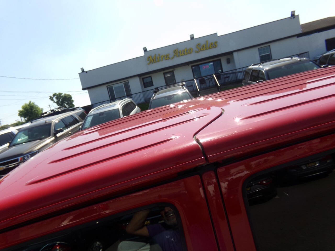 Used 2014 Jeep Wrangler Unlimited Sahara w/ Connectivity Group AWD/4WD image 8