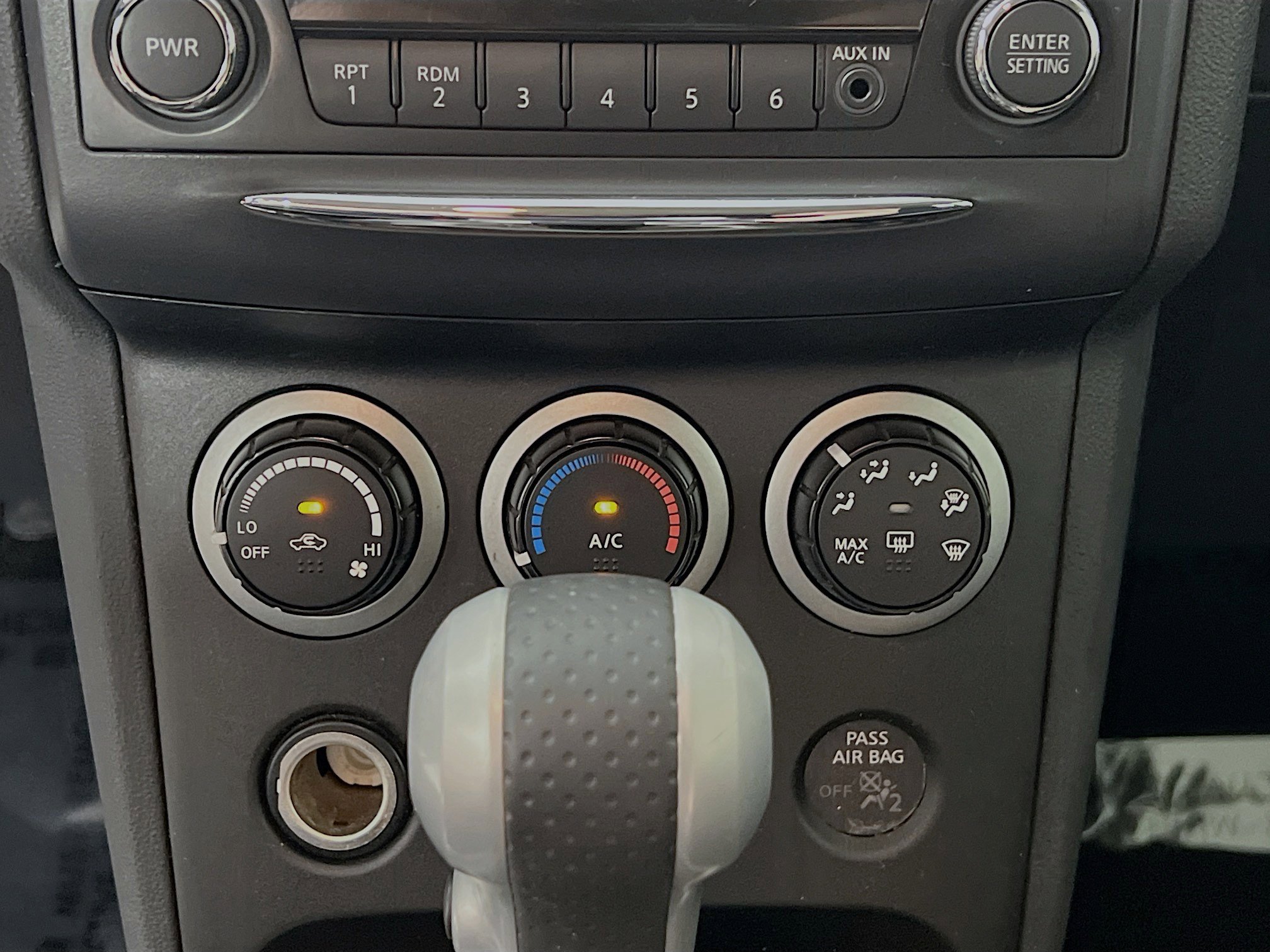 Used 2013 Nissan Rogue S w/ Special Edition Pkg FWD image 26