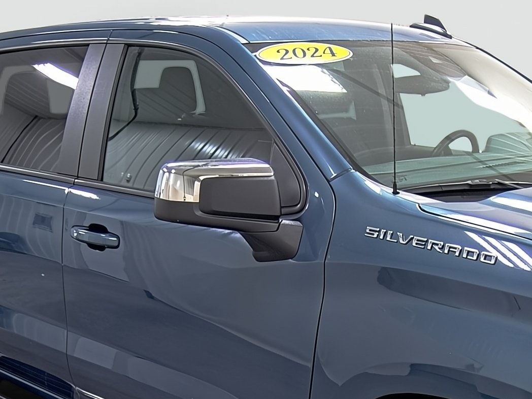 Used 2024 Chevrolet Silverado 1500 LT AWD/4WD image 15