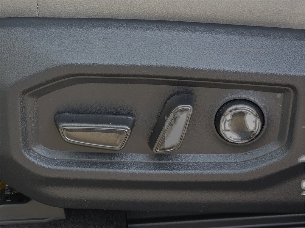 New 2026 Toyota Tundra Limited image 17