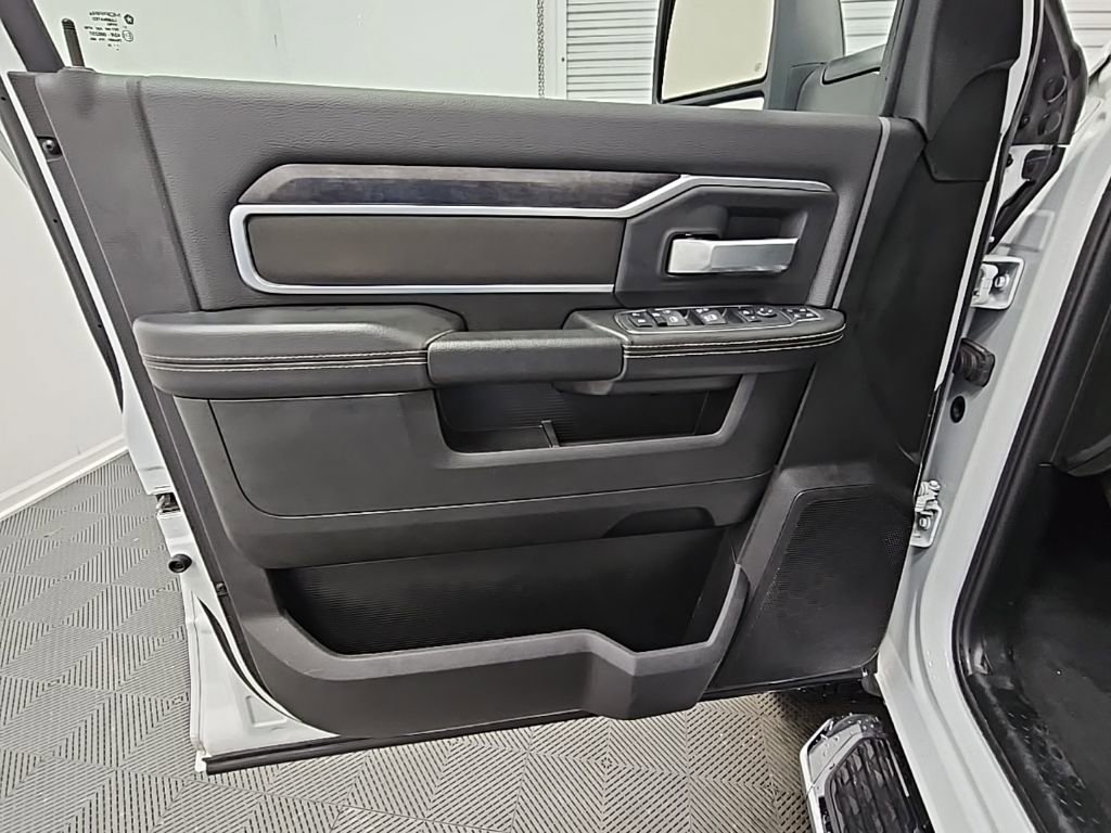 Used 2024 RAM 2500 Big Horn image 30