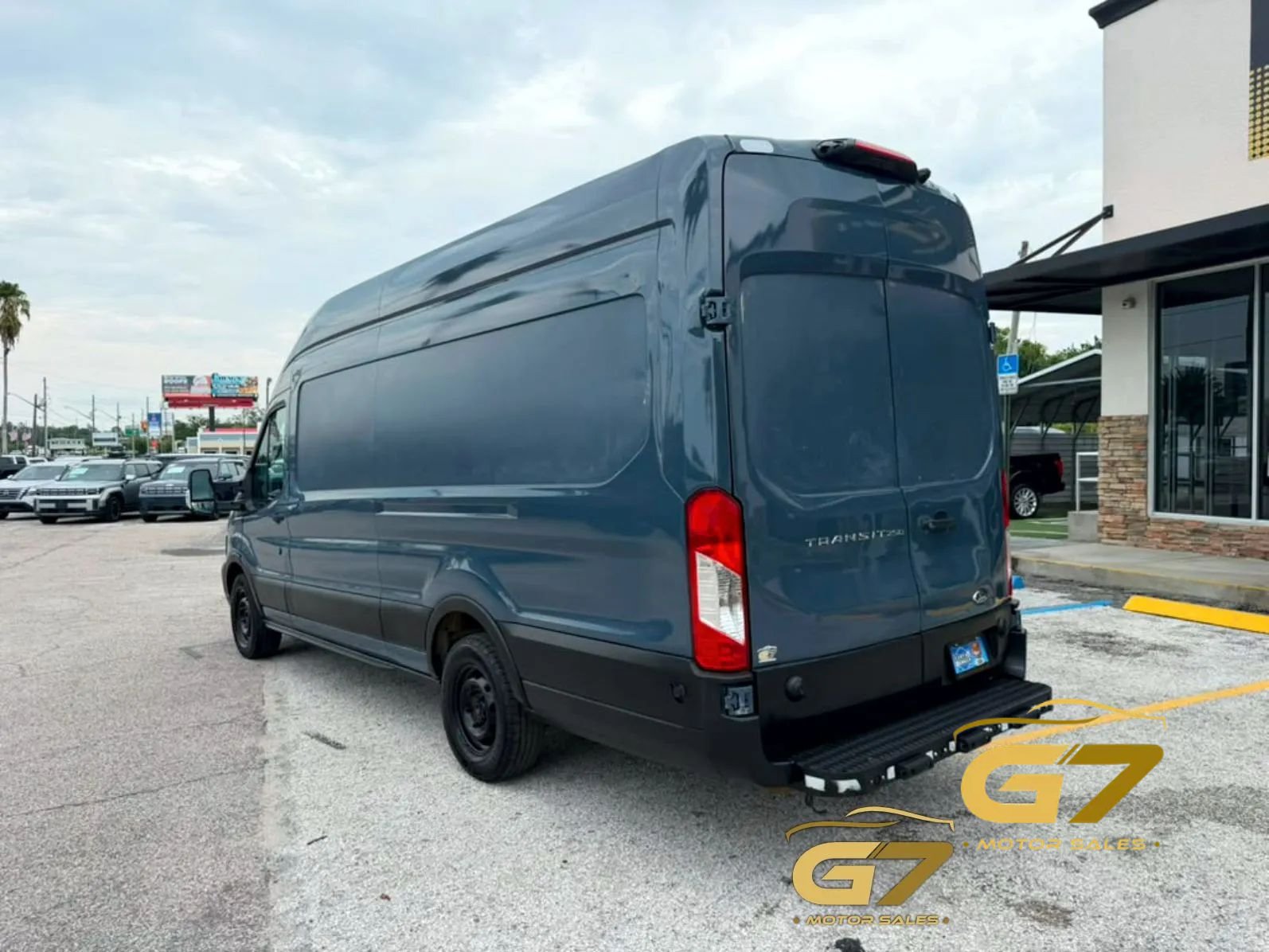Used 2019 Ford Transit 250 148 High Roof Extended RWD image 10