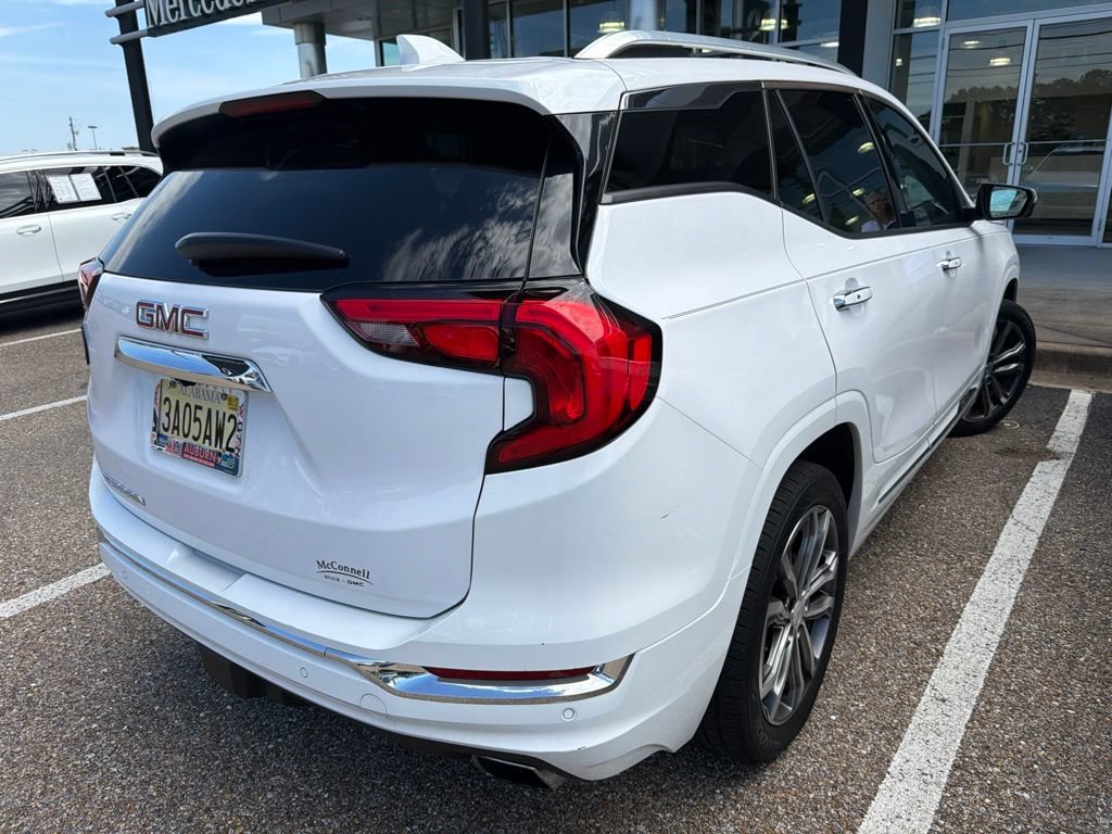 Used 2019 GMC Terrain Denali w/ Advanced Safety Package FWD image 2