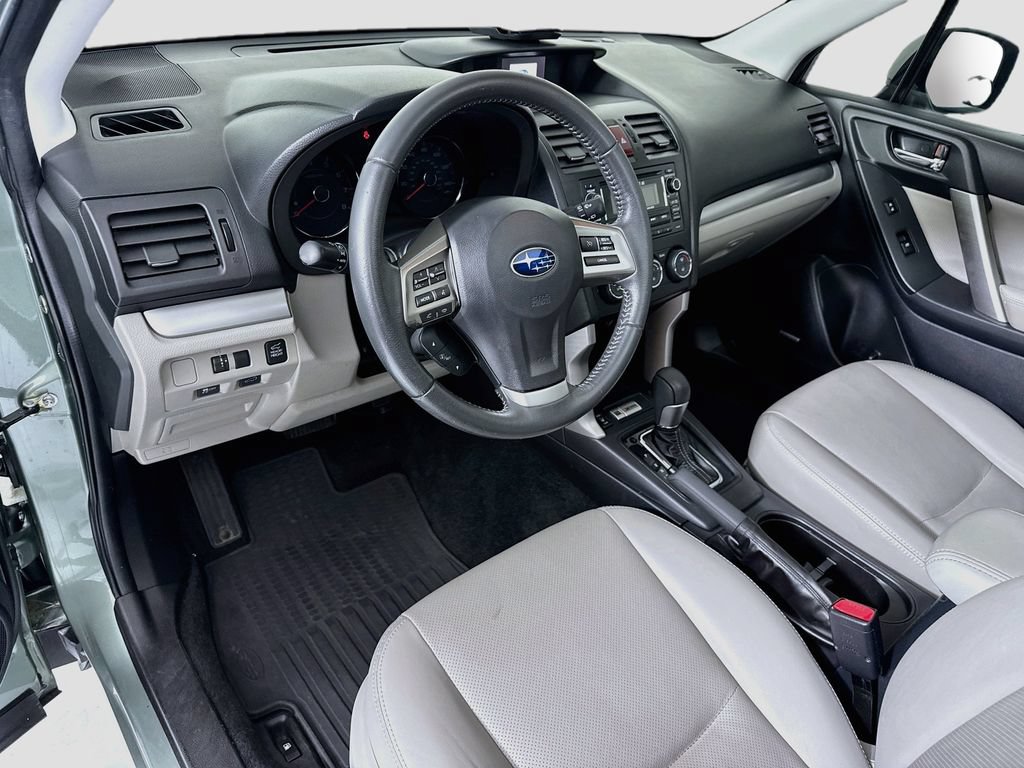 Used 2015 Subaru Forester 2.5i Touring AWD/4WD image 9
