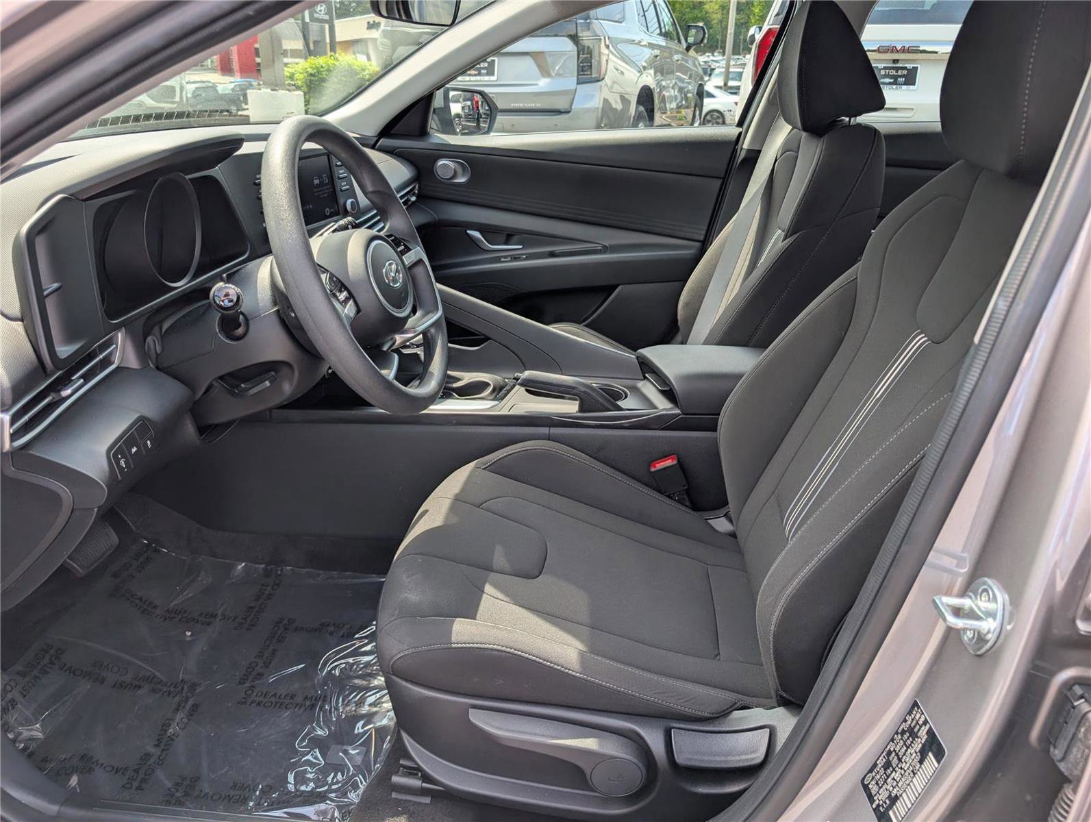 Used 2023 Hyundai Elantra SEL w/ Cargo Package FWD image 15