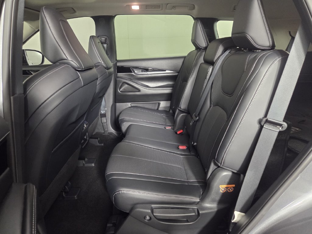 Used 2024 INFINITI QX60 Pure FWD image 23