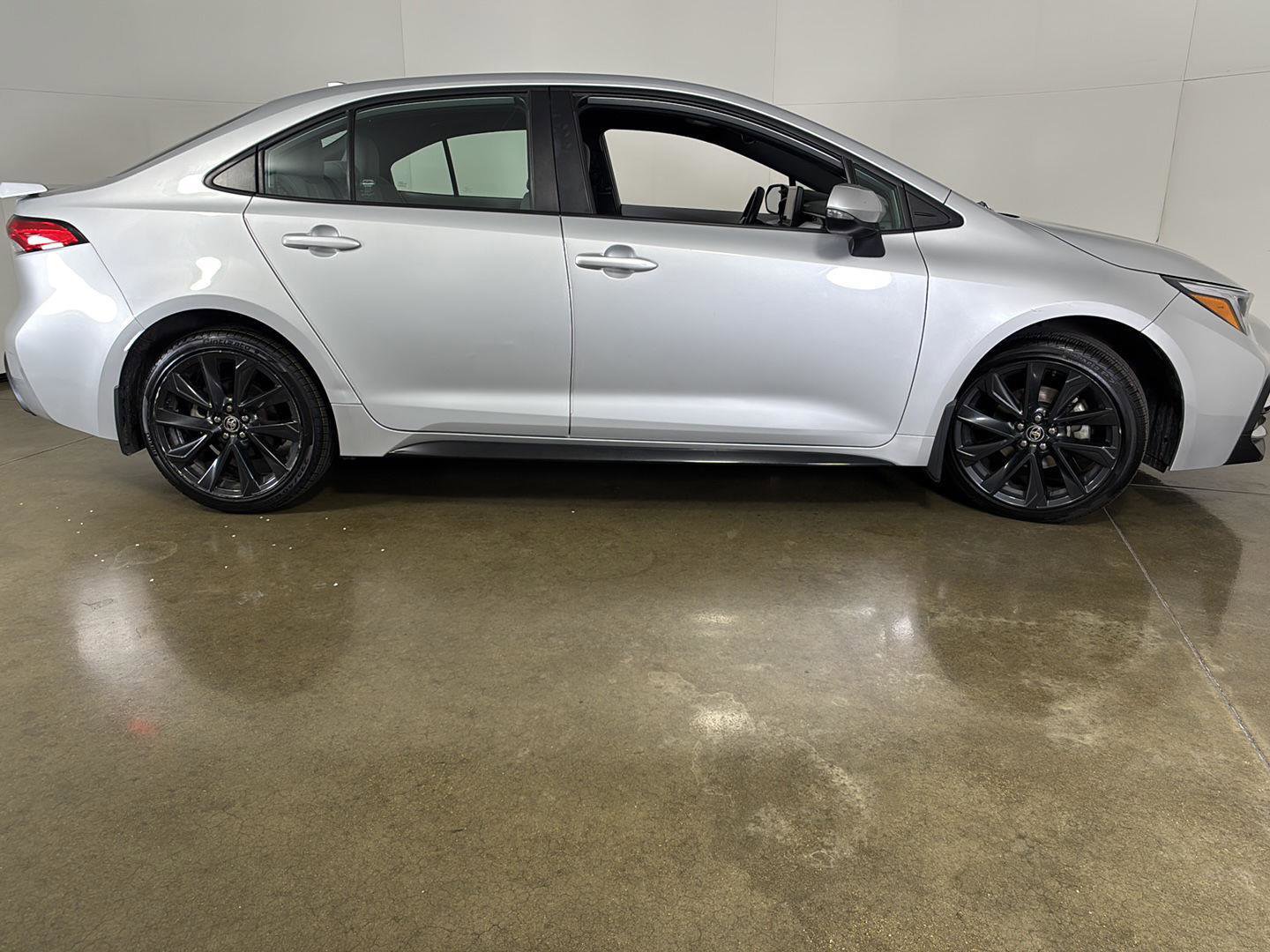 Used 2023 Toyota Corolla SE FWD image 13