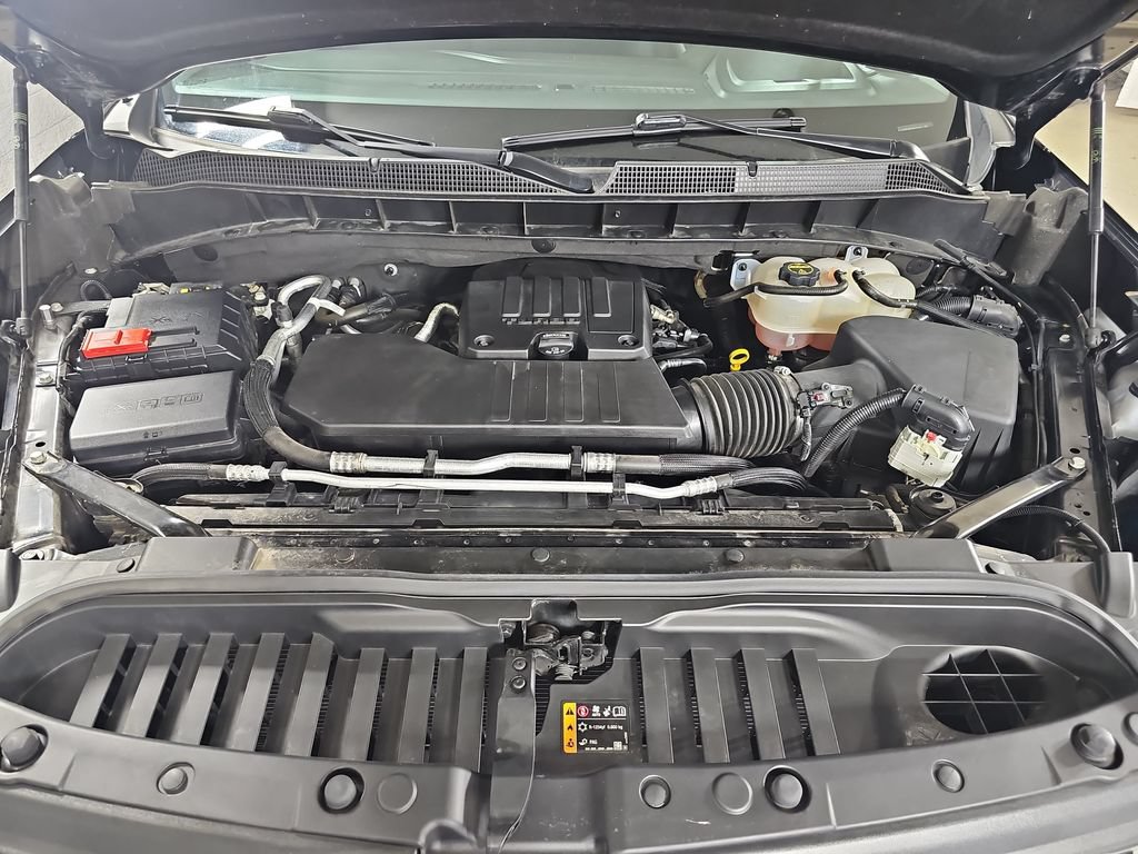 Certified 2024 Chevrolet Silverado 1500 LT AWD/4WD image 35