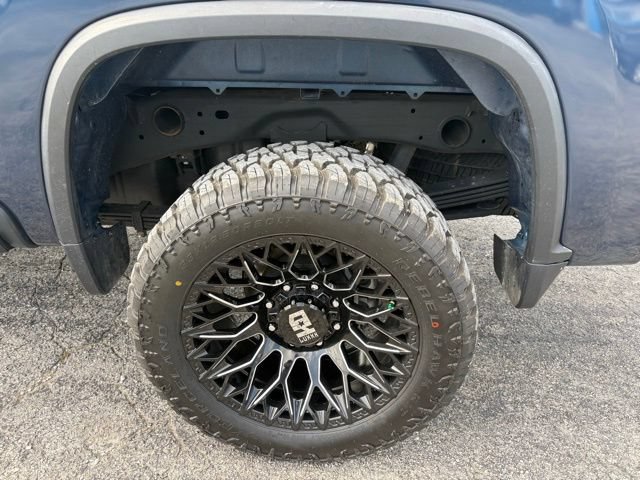 Used 2022 Chevrolet Silverado 2500 Custom w/ Custom Convenience Package AWD/4WD image 13