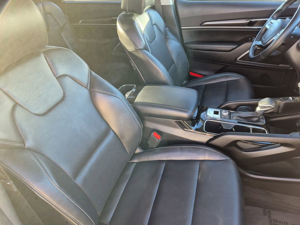 Certified 2025 Kia Telluride S image 17