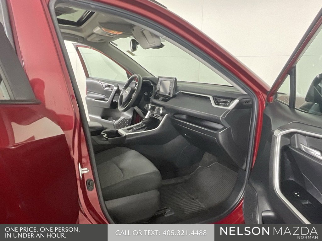 Used 2021 Toyota RAV4 XLE image 14