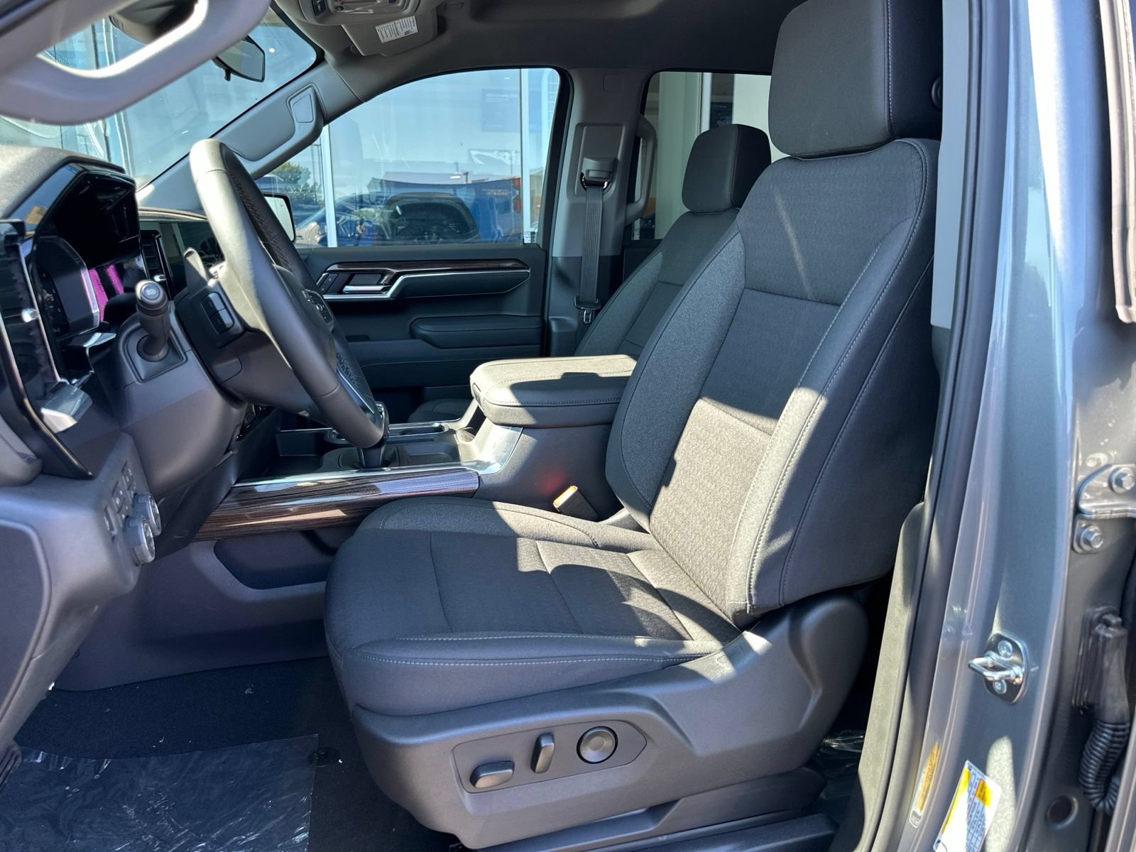 New 2026 Chevrolet Silverado 1500 LT Trail Boss w/ Safety Package AWD/4WD image 17