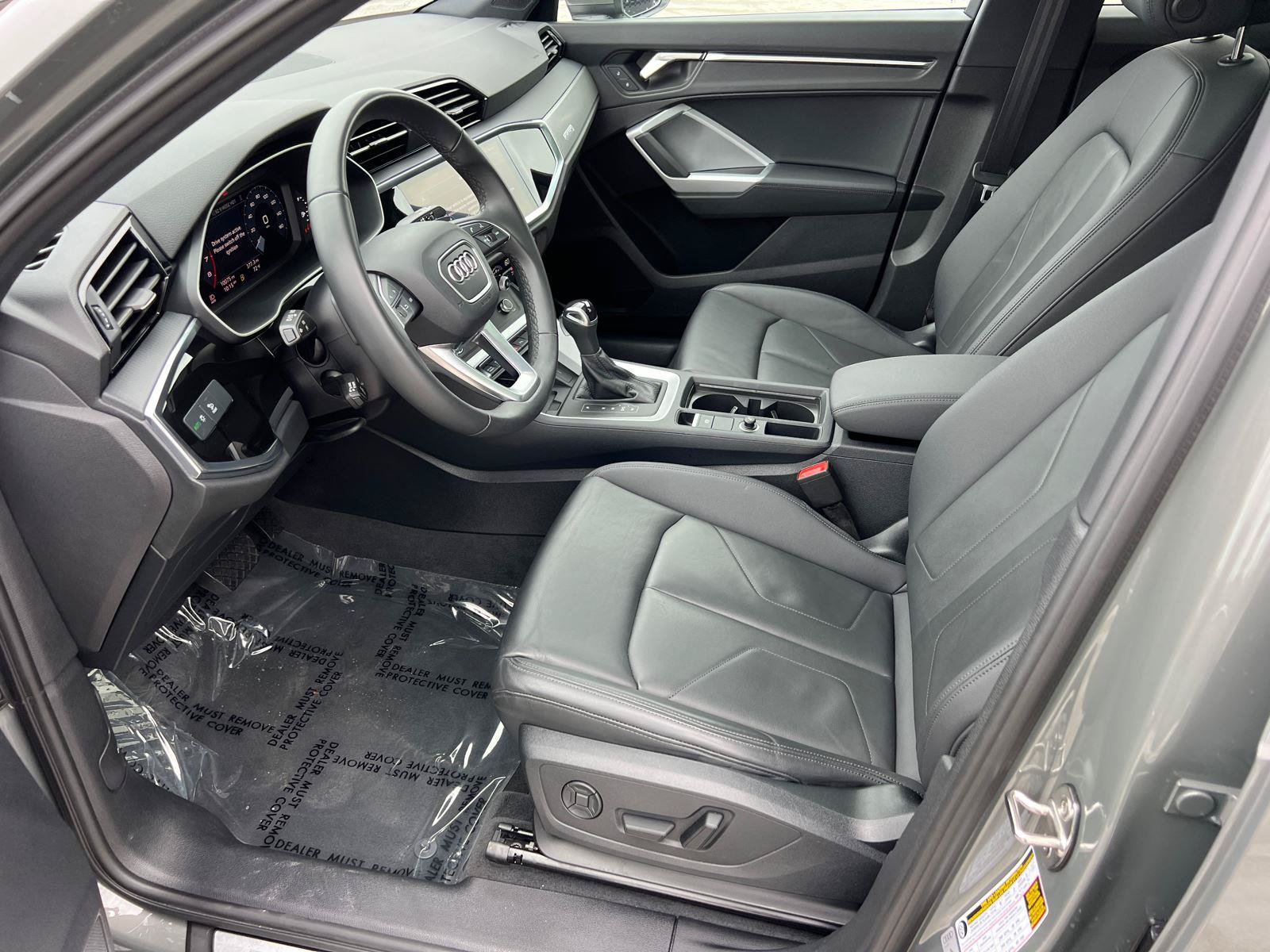 Used 2024 Audi Q3 2.0T Premium Plus w/ Premium Plus Package AWD/4WD image 9