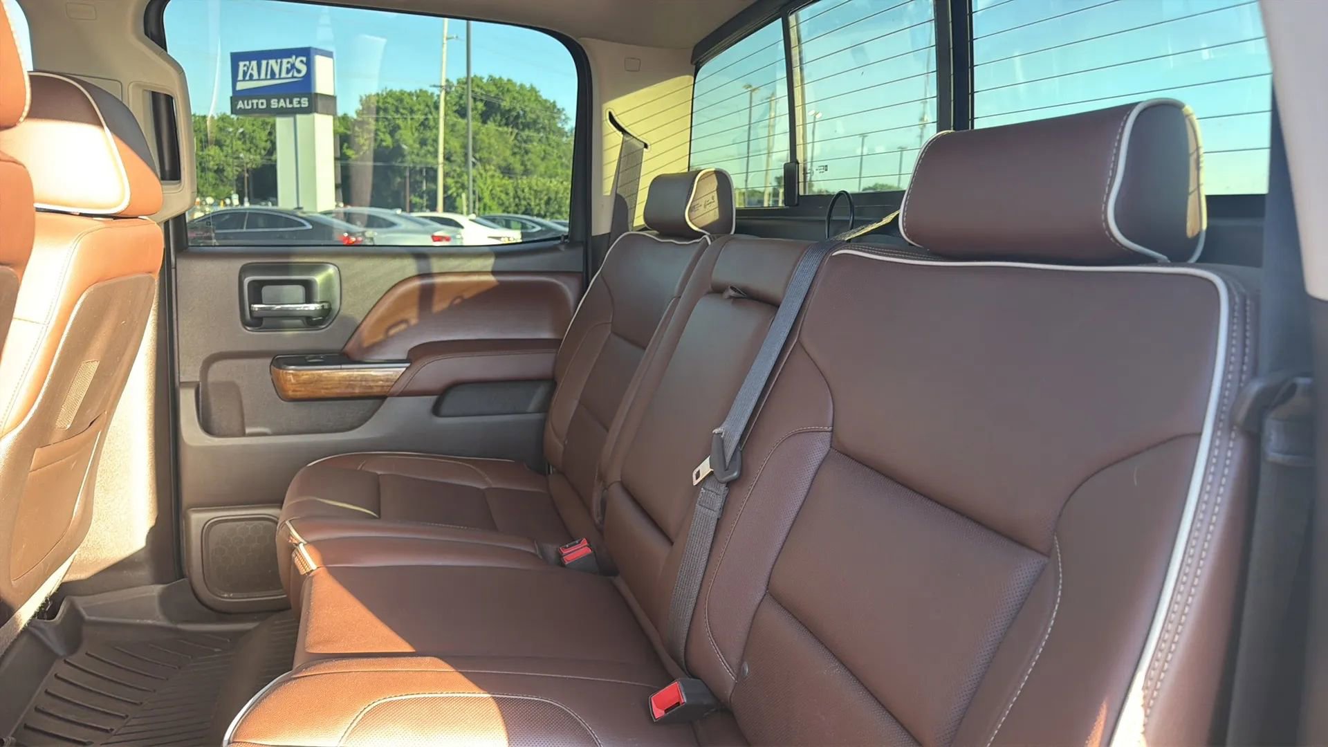 Used 2015 Chevrolet Silverado 2500 High Country w/ Duramax Plus Package AWD/4WD image 47