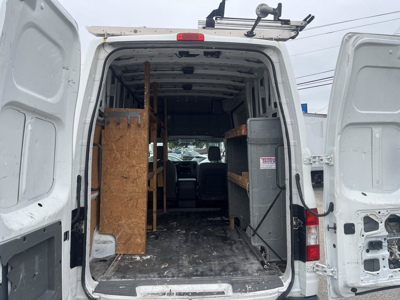 Used 2018 Nissan NV 2500 SV RWD image 19