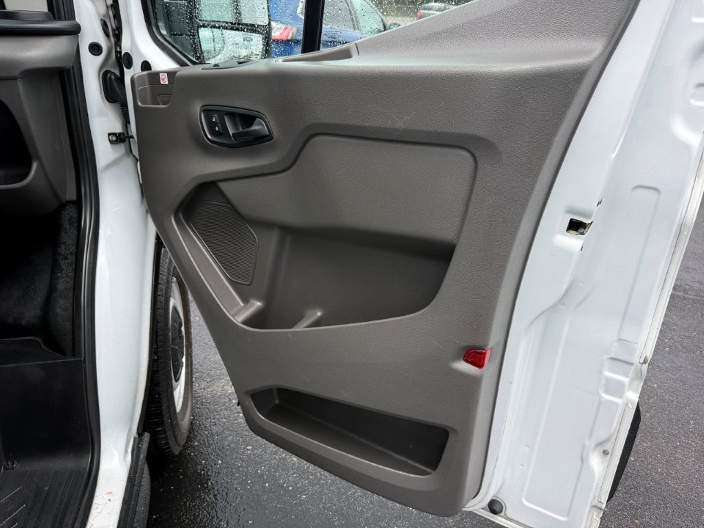 Used 2020 Ford Transit 250 Low Roof RWD image 21