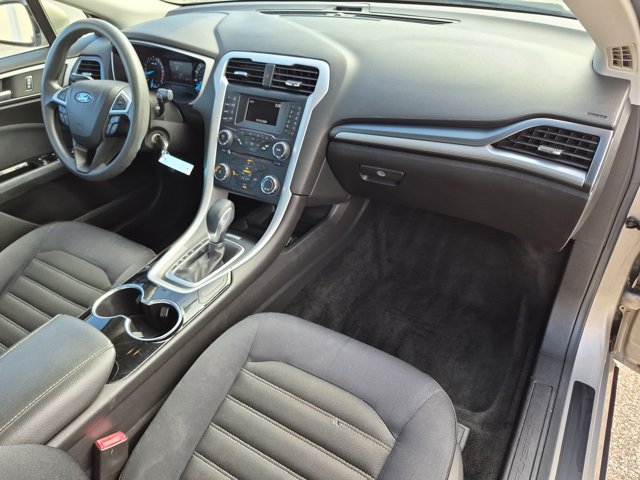 Used 2015 Ford Fusion SE FWD image 21