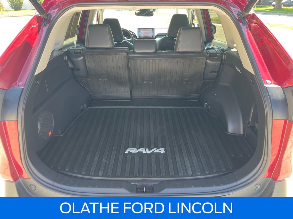 Used 2020 Toyota RAV4 XLE Premium AWD/4WD image 27