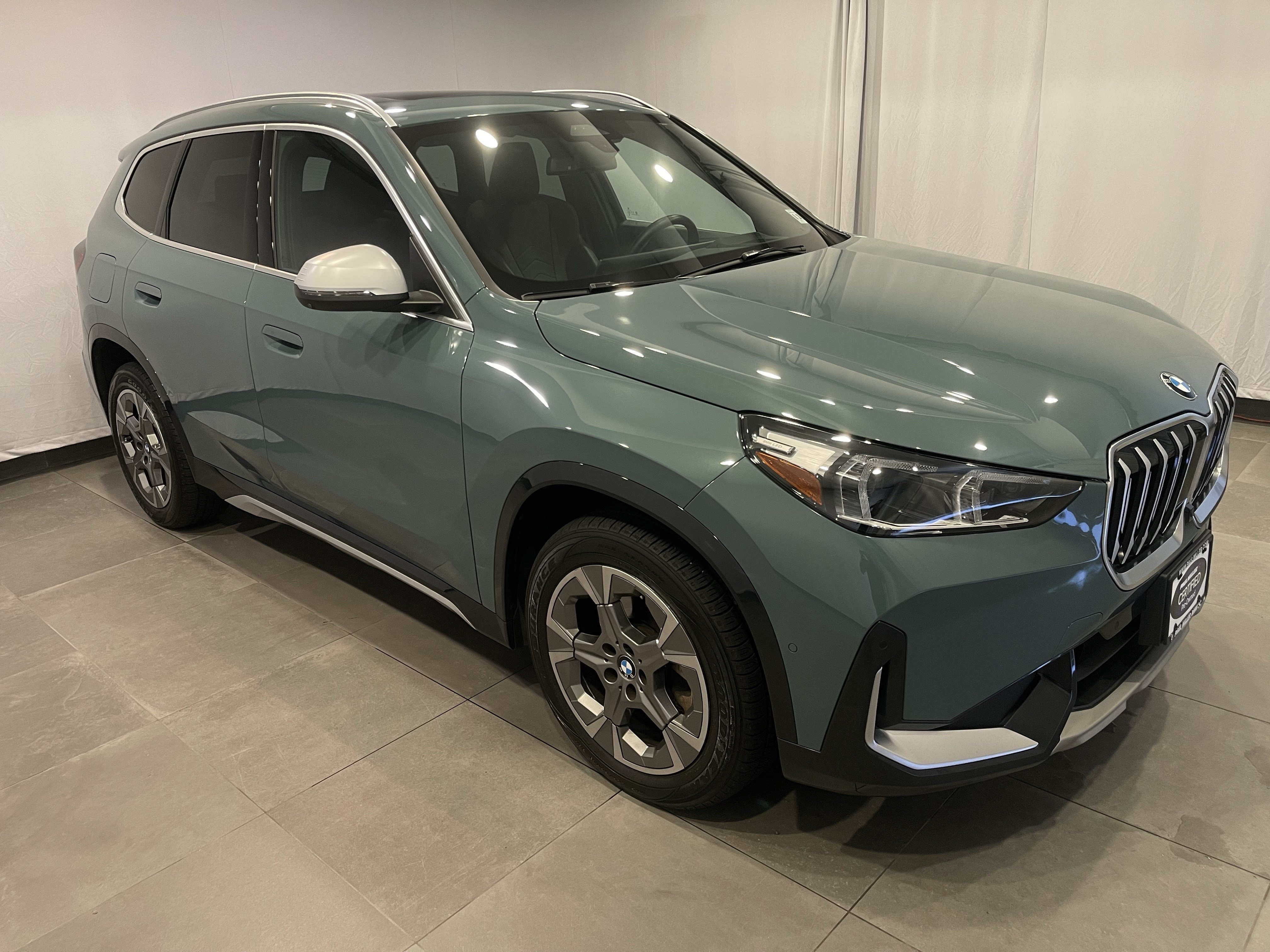Certified 2023 BMW X1 xDrive28i w/ Premium Package AWD/4WD image 3