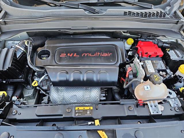 Used 2021 Jeep Renegade Latitude w/ Sun & Sound Group FWD image 21