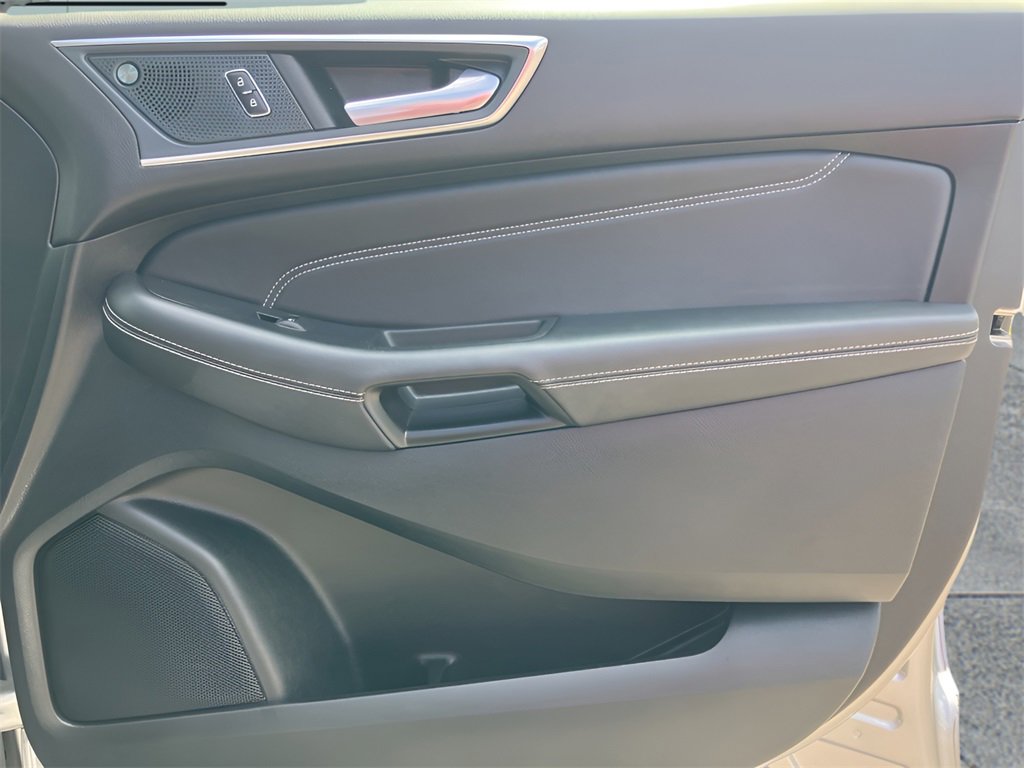 Used 2024 Ford Edge Titanium image 44
