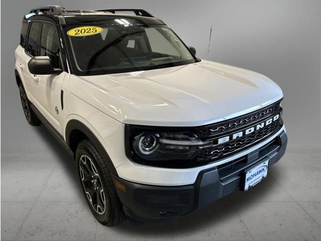 Used 2025 Ford Bronco Sport Outer Banks AWD/4WD image 8