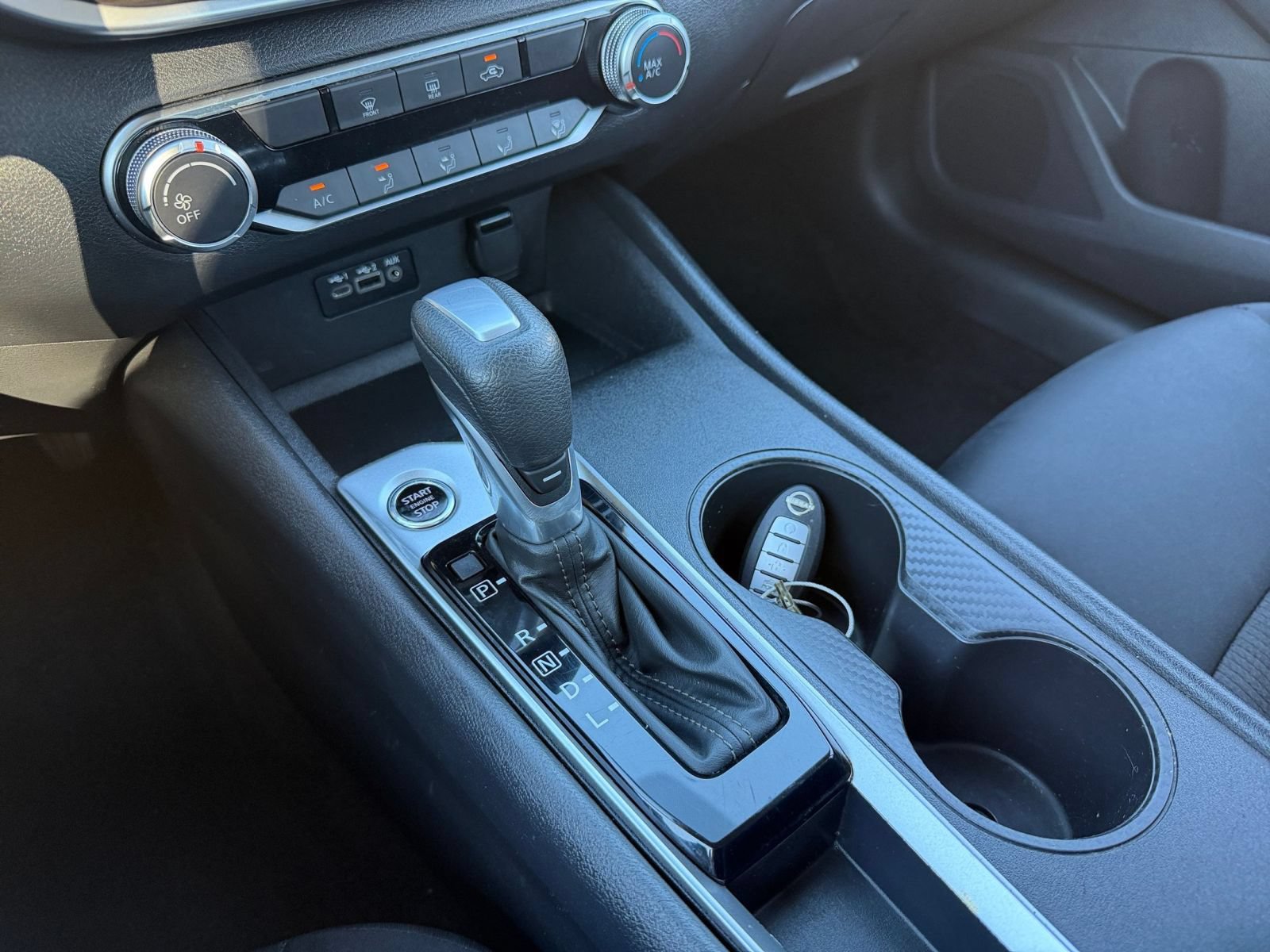 Used 2025 Nissan Altima 2.5 SV FWD image 40