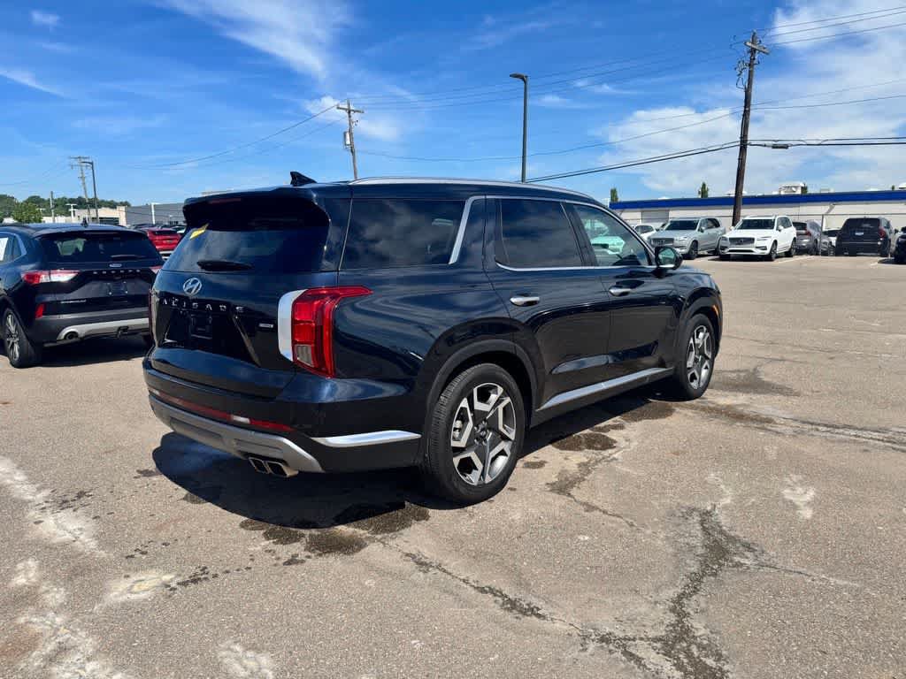 Used 2023 Hyundai Palisade Limited AWD/4WD image 5