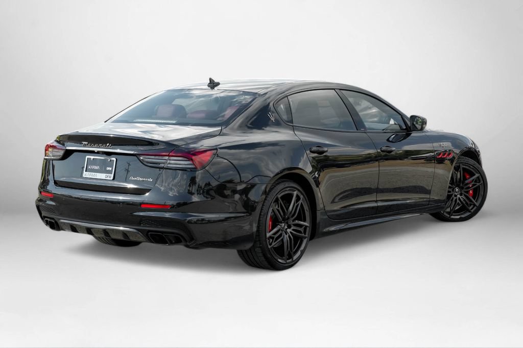 Used 2022 Maserati Quattroporte Trofeo RWD image 6