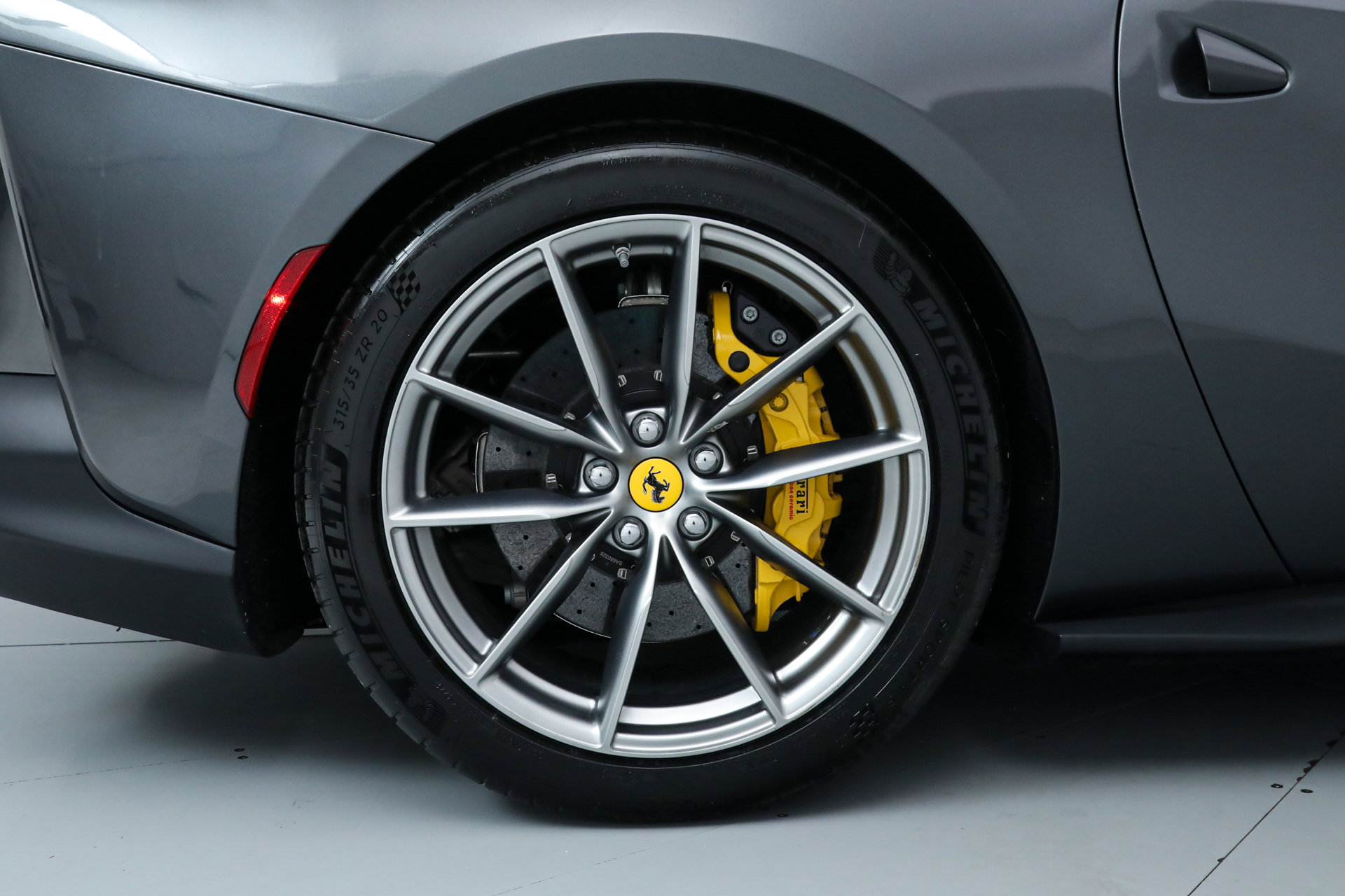 Certified 2022 Ferrari 812 GTS image 40