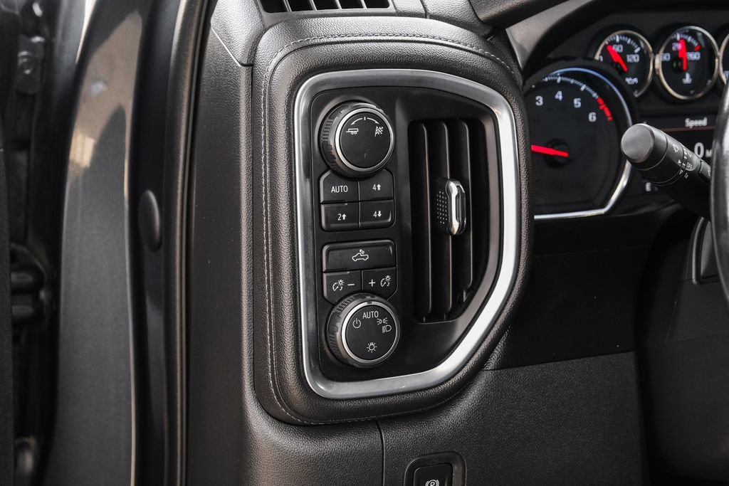Used 2019 Chevrolet Silverado 1500 LT w/ Texas Edition AWD/4WD image 27