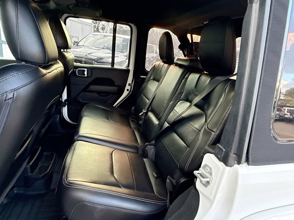 Used 2022 Jeep Wrangler Unlimited Sahara image 27