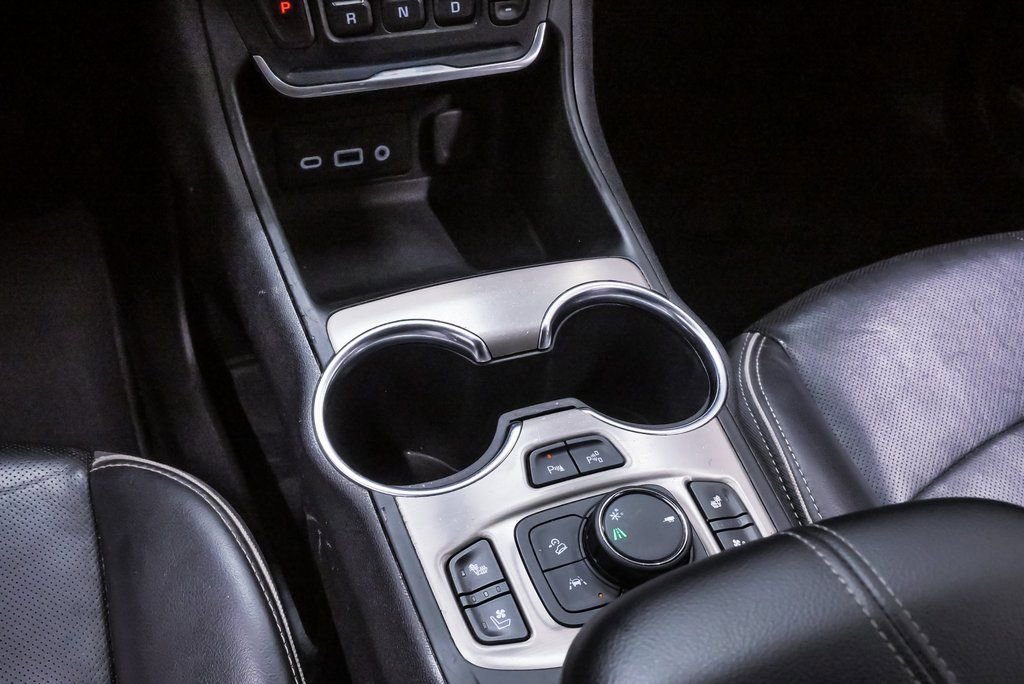 Used 2018 GMC Terrain Denali w/ Advanced Safety Package image 18