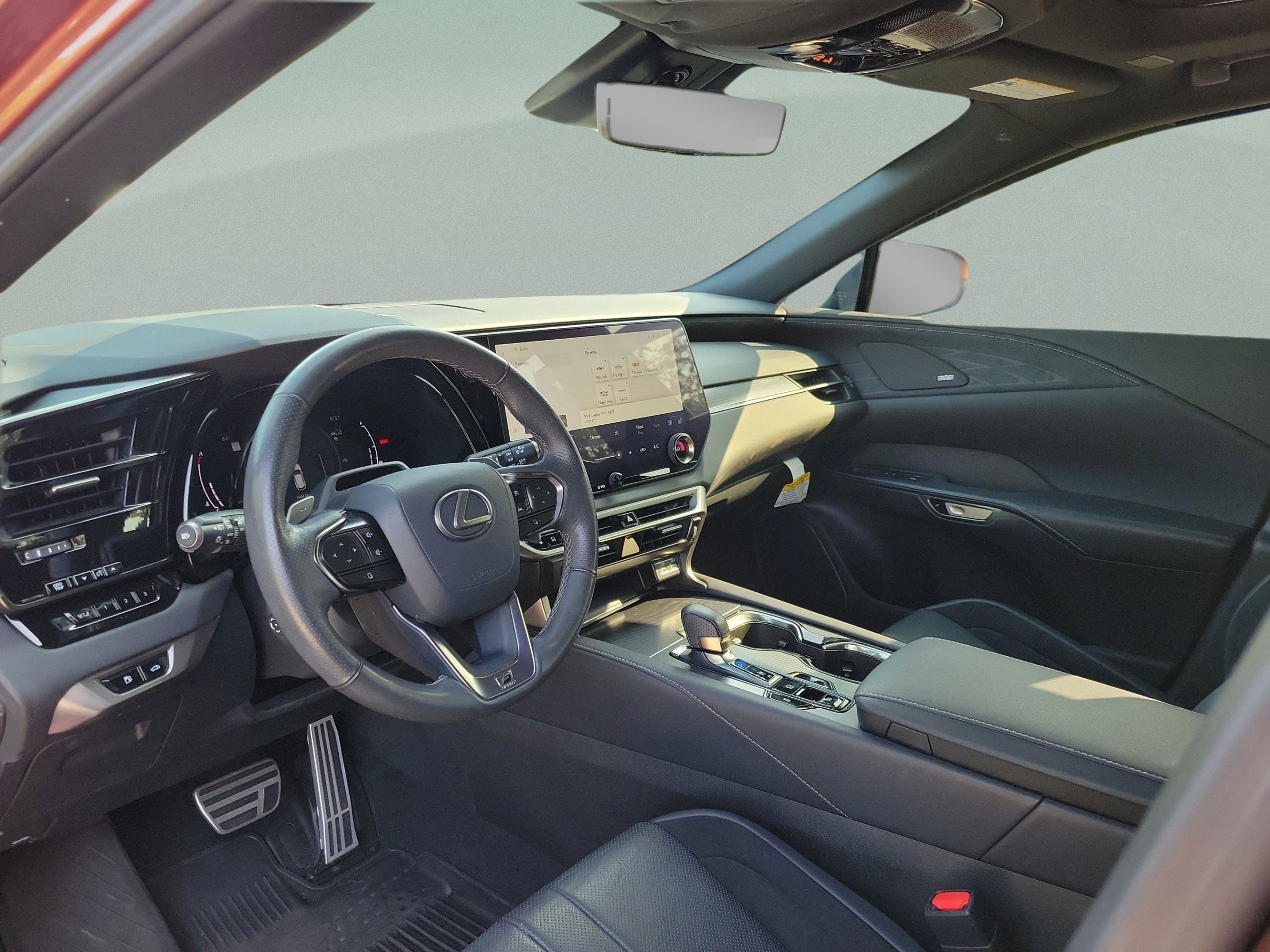 Used 2023 Lexus RX 500h F Sport w/ Accessory Package (Z1) AWD/4WD image 8