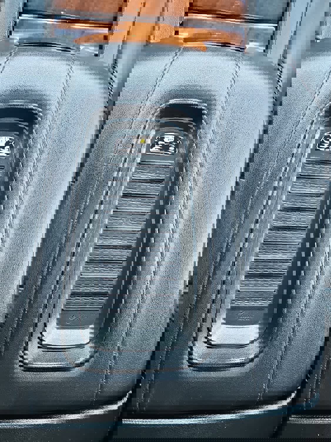 Used 2019 Cadillac Escalade Luxury w/ Escalade Sport Edition image 20