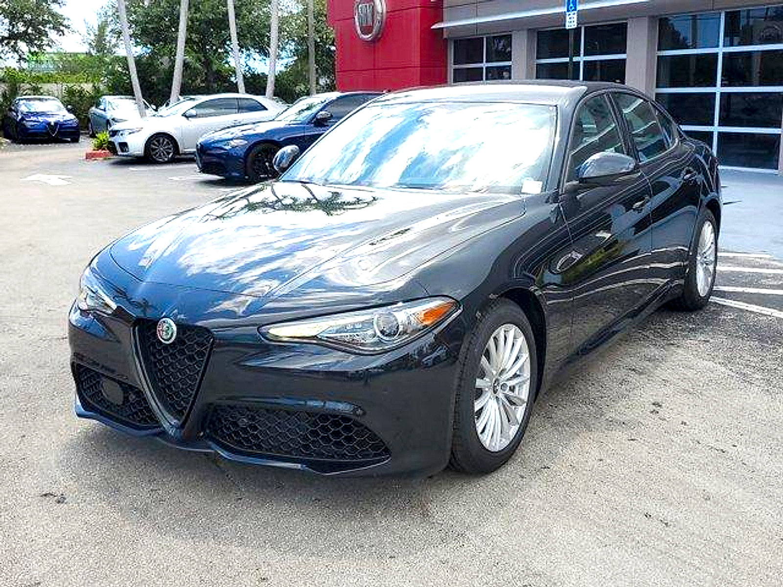 New 2023 Alfa Romeo Giulia Sprint RWD image 3