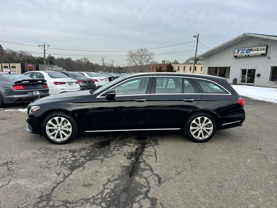 Used 2017 Mercedes-Benz E 400 4MATIC Wagon image 3