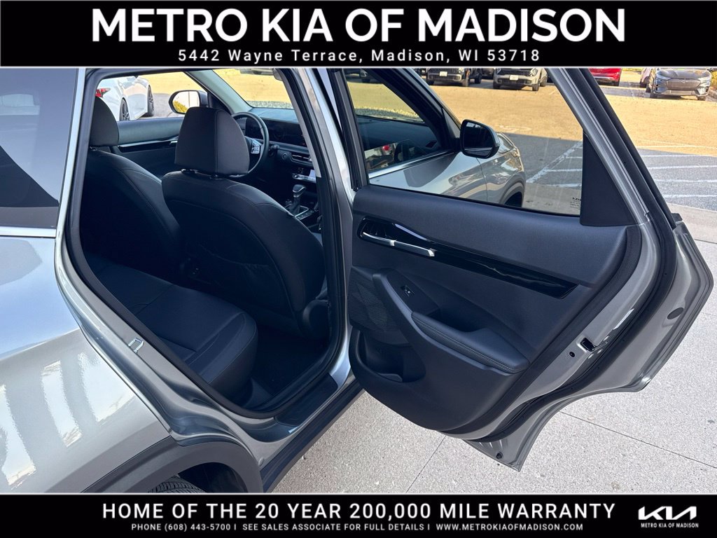 Used 2025 Kia Seltos EX w/ EX Sunroof Package AWD/4WD image 37