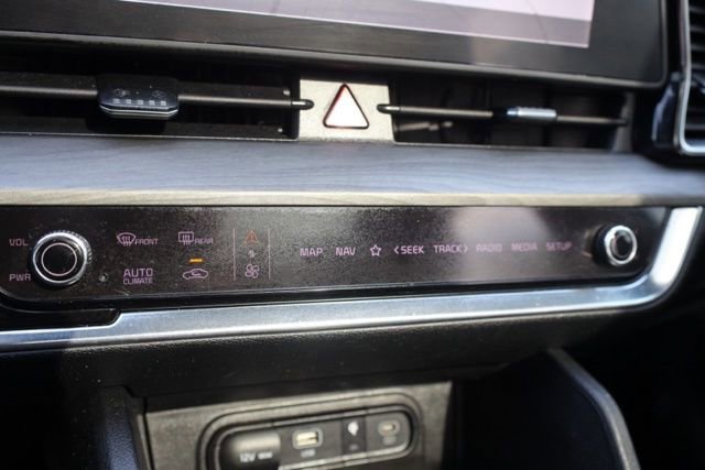 Certified 2024 Kia Sportage X-Line w/ X-Line Premium Package image 30