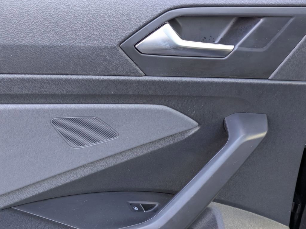 Used 2025 Volkswagen Jetta SE image 25