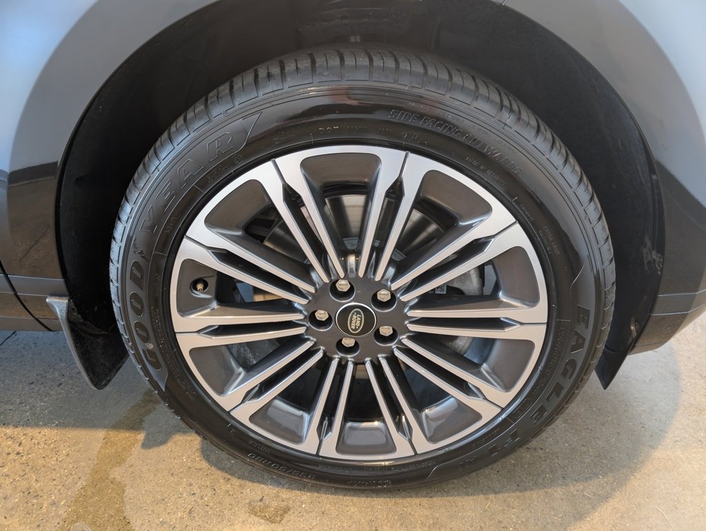 Used 2025 Land Rover Range Rover Evoque S image 8