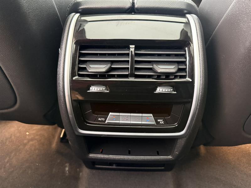 Used 2020 BMW X7 xDrive40i w/ Parking Assistance Package image 27