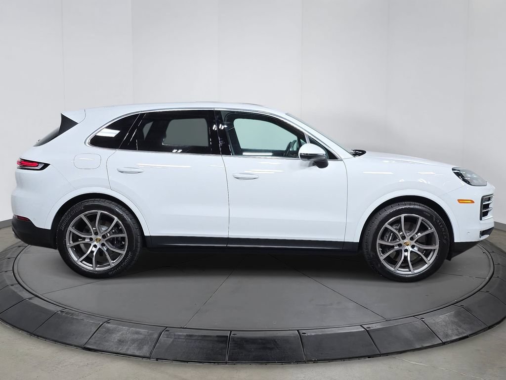 Certified 2024 Porsche Cayenne AWD/4WD image 8