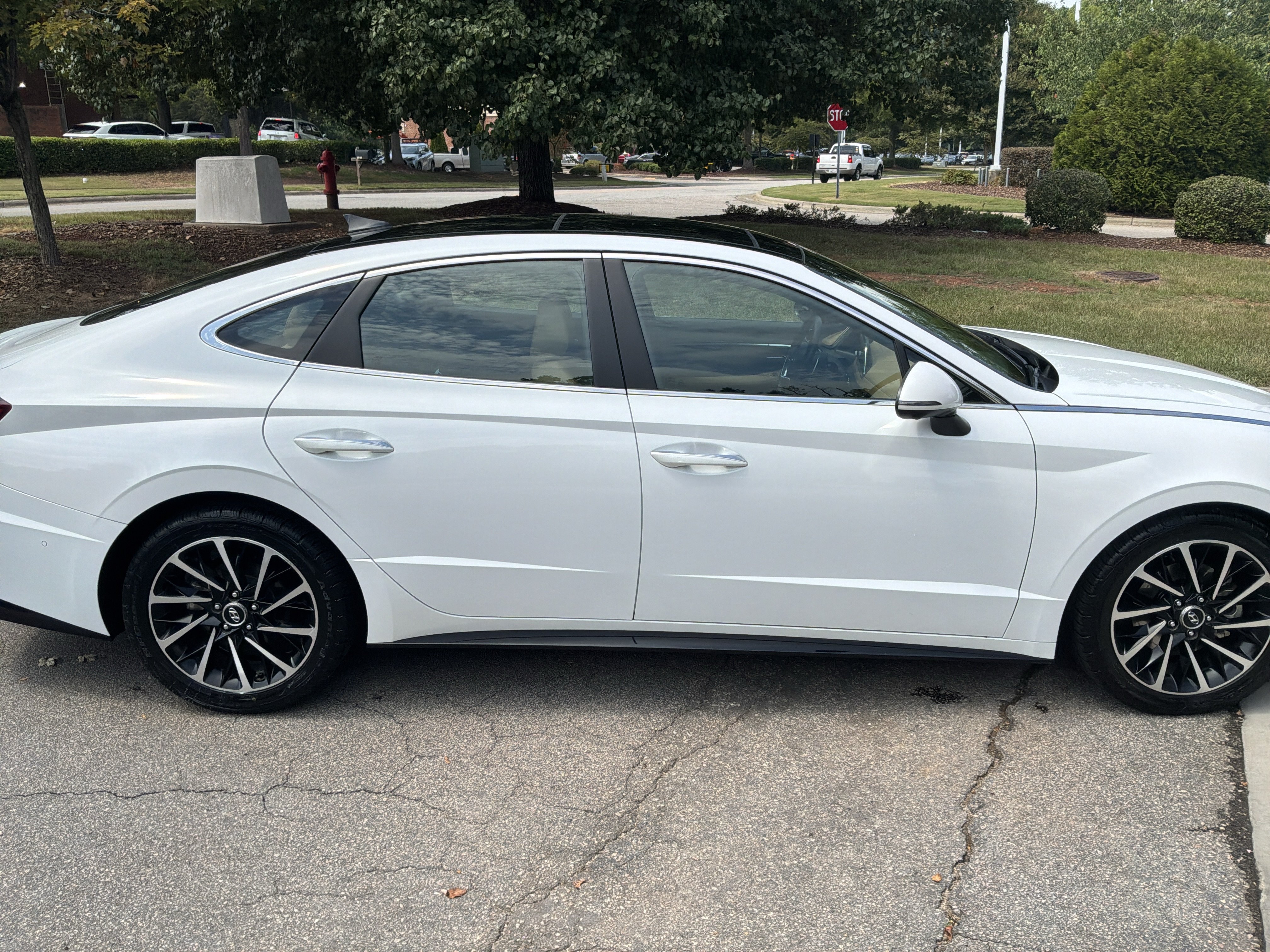 Used 2021 Hyundai Sonata Limited FWD image 11