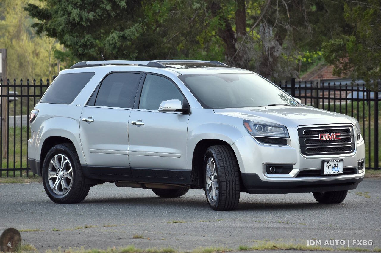 Used 2015 GMC Acadia SLT w/ Technology Package AWD/4WD image 4