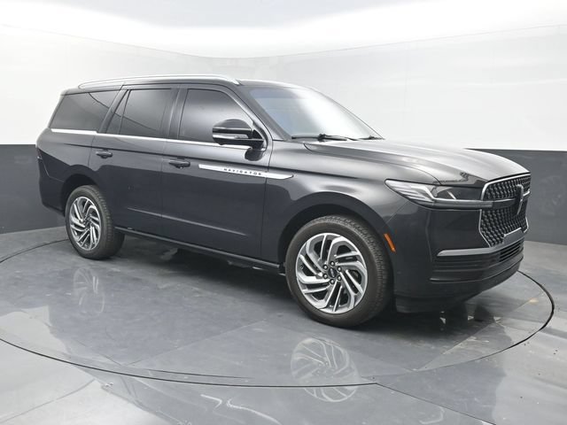Used 2025 Lincoln Navigator Reserve AWD/4WD image 32