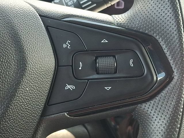 Used 2025 Chevrolet Trax LT FWD image 23