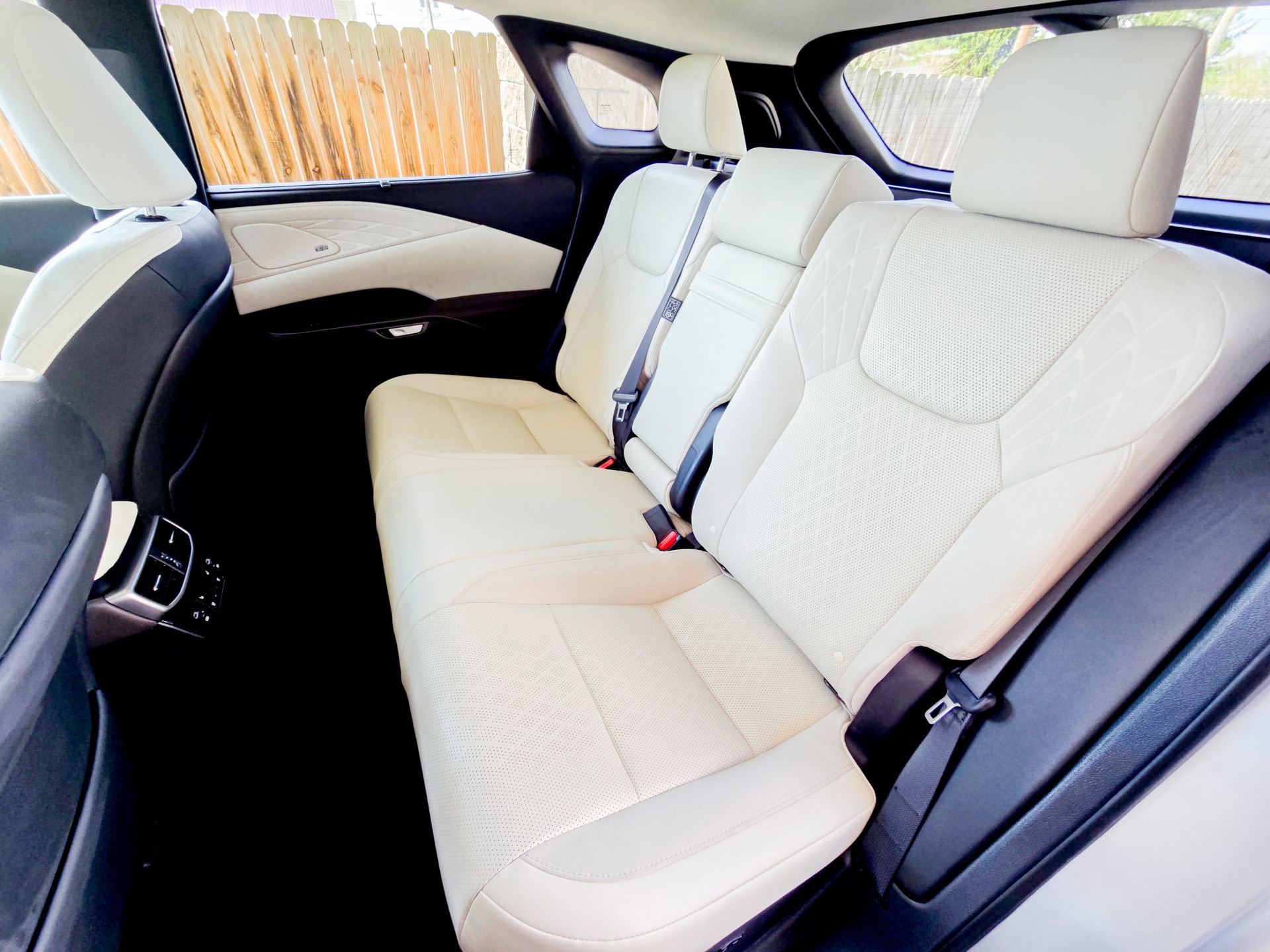 Used 2024 Lexus RX 350 AWD w/ Convenience Package image 27