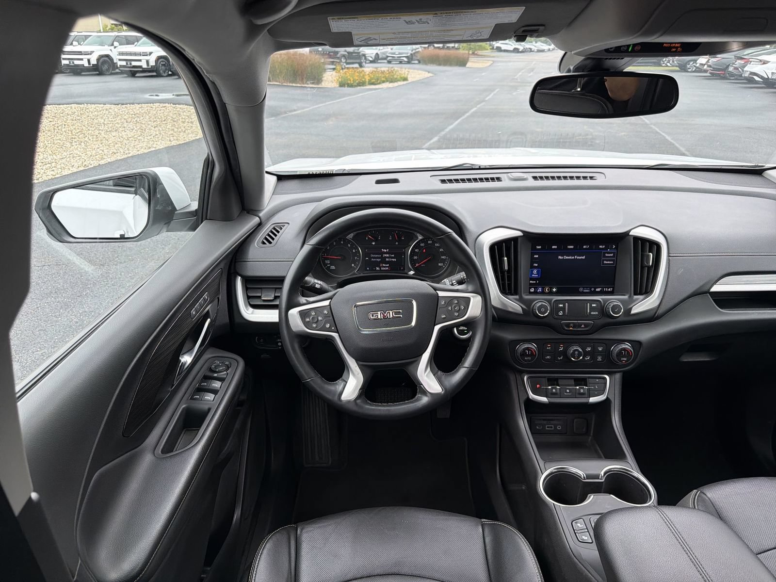 Used 2024 GMC Terrain SLT FWD image 15