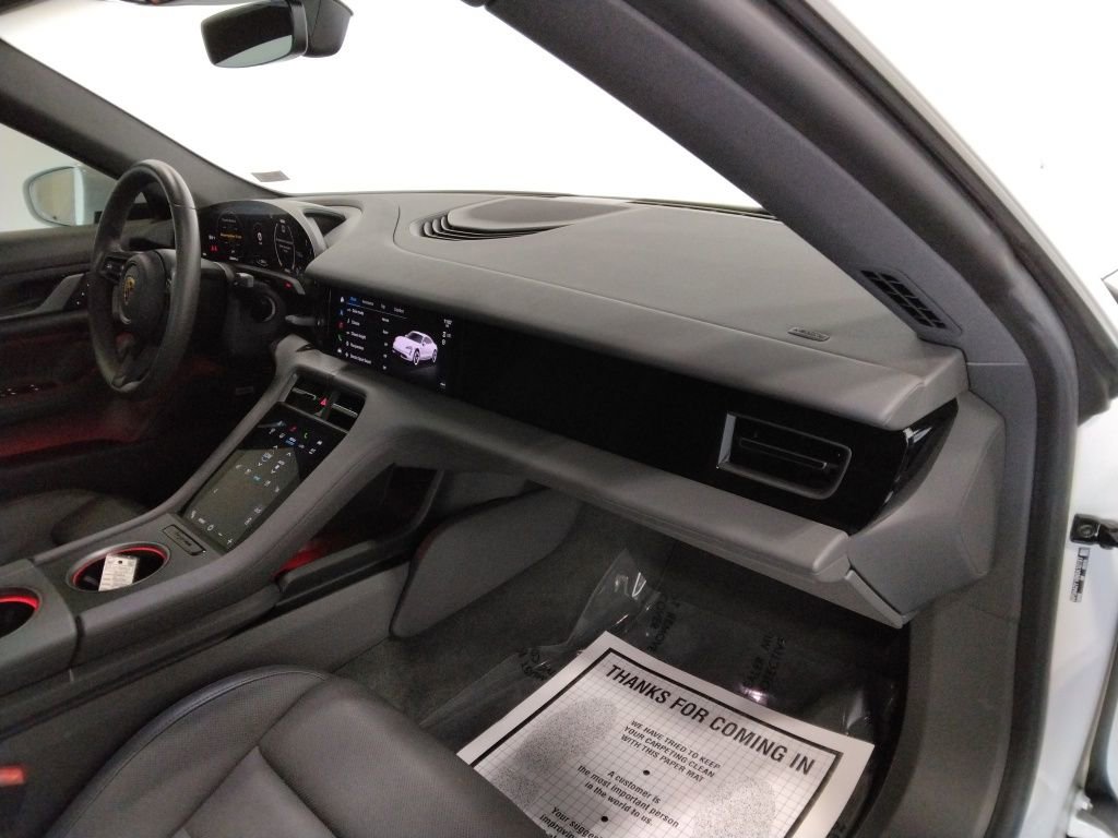 Used 2022 Porsche Taycan image 51
